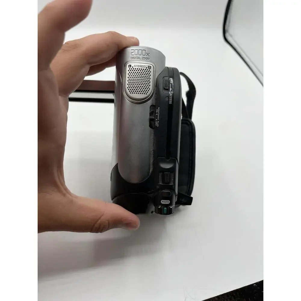 SONY Video Handycam Camcorder with 40x Optical Zoom Digital DCR-DVD610 DVD